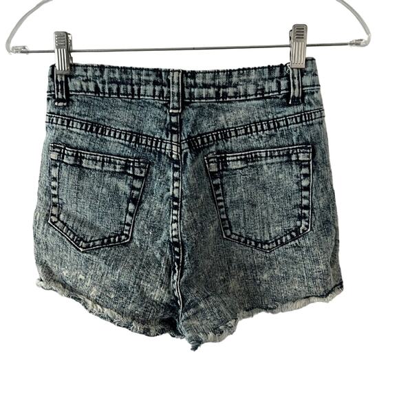 Crystal Vogue Shorts Juniors Sz 5 Stretch Denim High Waist Jeans Short shorts - Picture 2 of 8
